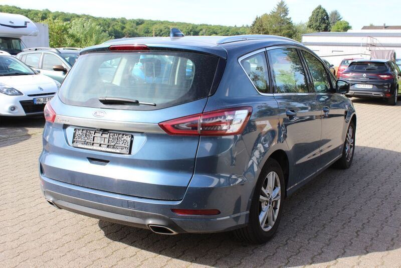 Gebraucht Ford S-MAX Titanium 190 PS (139 kW) 2020 Blau Van / Kleinbus