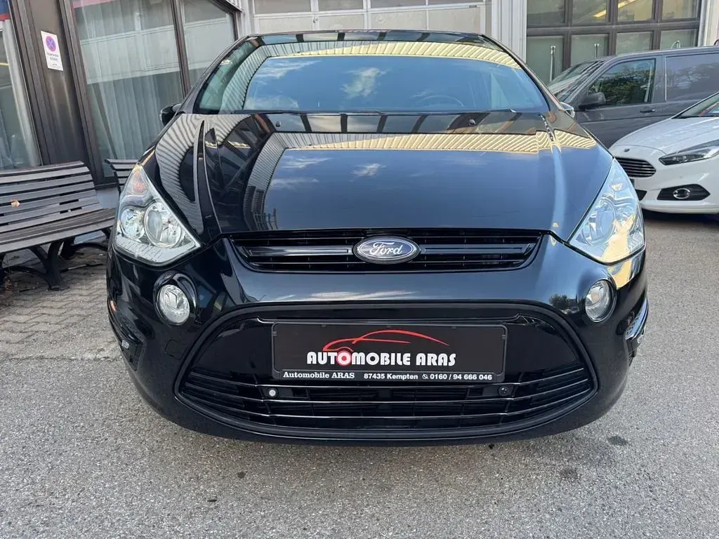 Gebraucht Ford S-MAX Titanium 140 PS (102 kW) 2015 Pantherschwarz metallic Van / Kleinbus