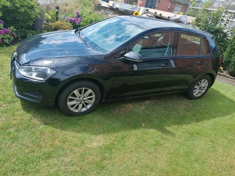 Schwarz Gebraucht 2014 VW Golf VII Limousine | 15.000 € - Bild 1/4