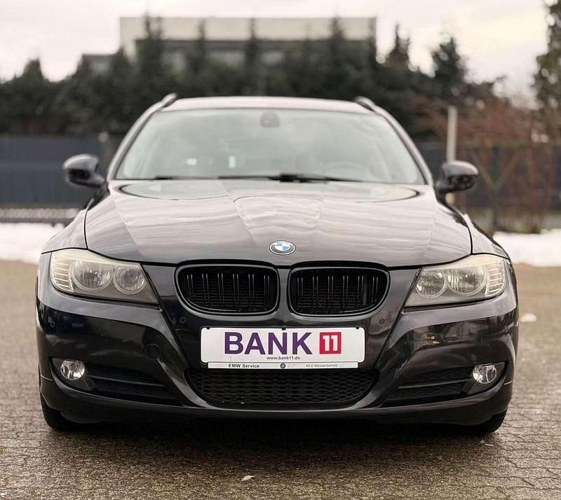 Gebraucht BMW 320 Comfort Edition 184 PS (135 kW) 2012 Schwarz Kombi