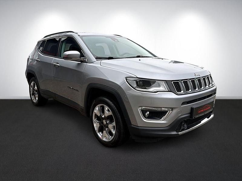 Gebraucht Jeep Compass Limited 140 PS (102 kW) 2020 Grau SUV