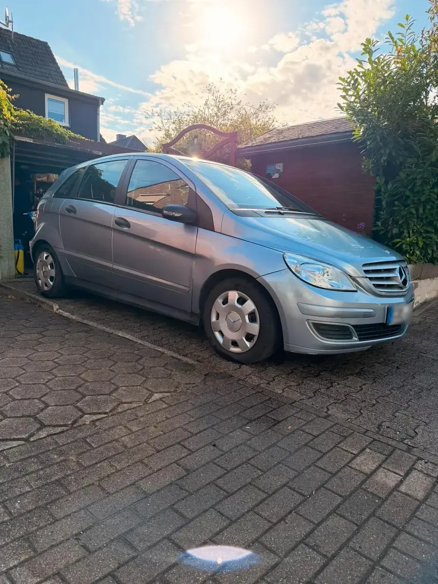 Gebraucht Mercedes B180 109 PS (80 kW) 2006 Blau Van / Kleinbus
