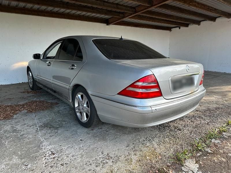 Second-hand Mercedes S320 224 CP (164 kW) 2000 Argintiu Berlinǎ