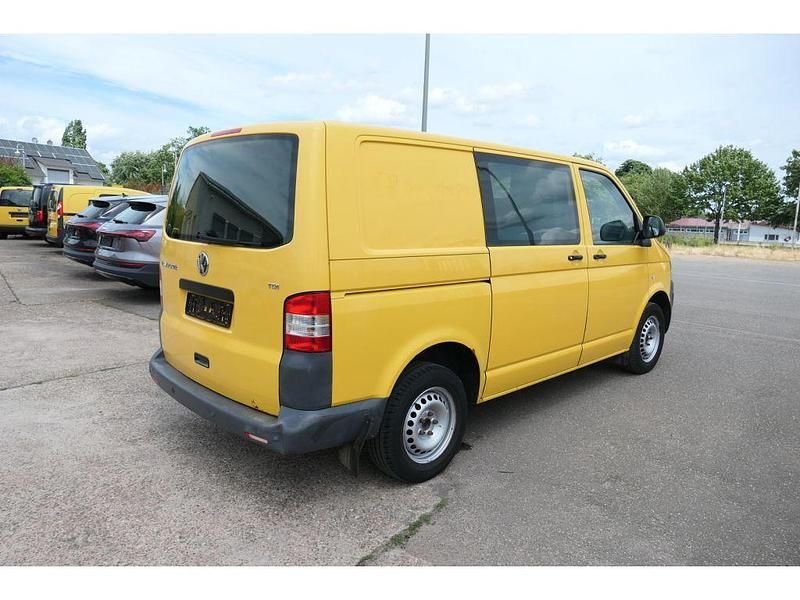 Second-hand VW Transporter 84 CP (61 kW) 2010 Galben Van