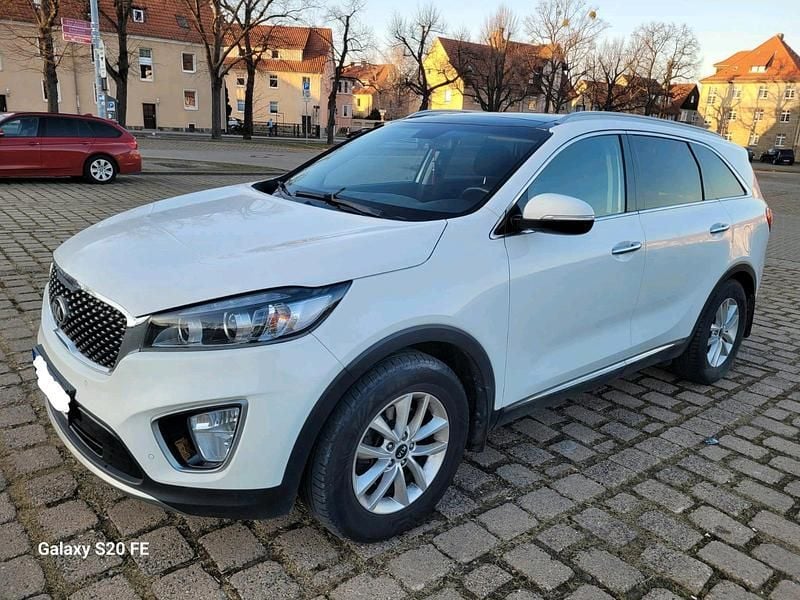 Weiß Gebraucht 2016 Kia Sorento SUV | 17.500 € - Bild 1/4