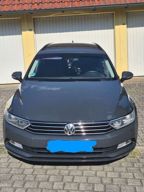 Grau Gebraucht 2017 VW Passat Kombi | 12.700 € (Guter Preis) - Bild 1/4
