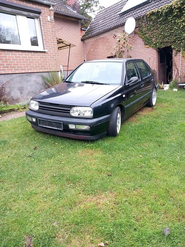 Schwarz Gebraucht 1997 VW Golf III Limousine | 1.555 € (Superpreis) - Bild 1/4
