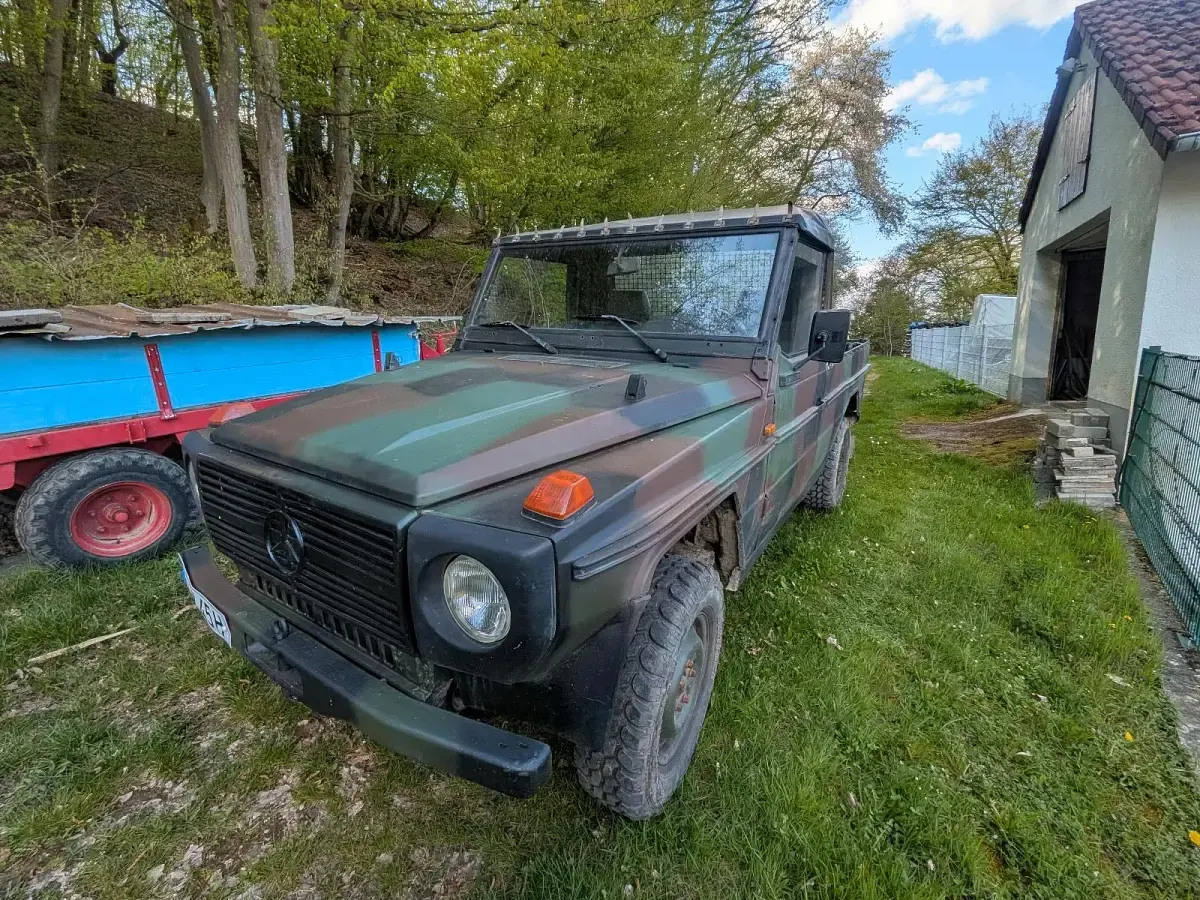 Gebraucht Mercedes E240 72 PS (52 kW) 1988 Grün SUV