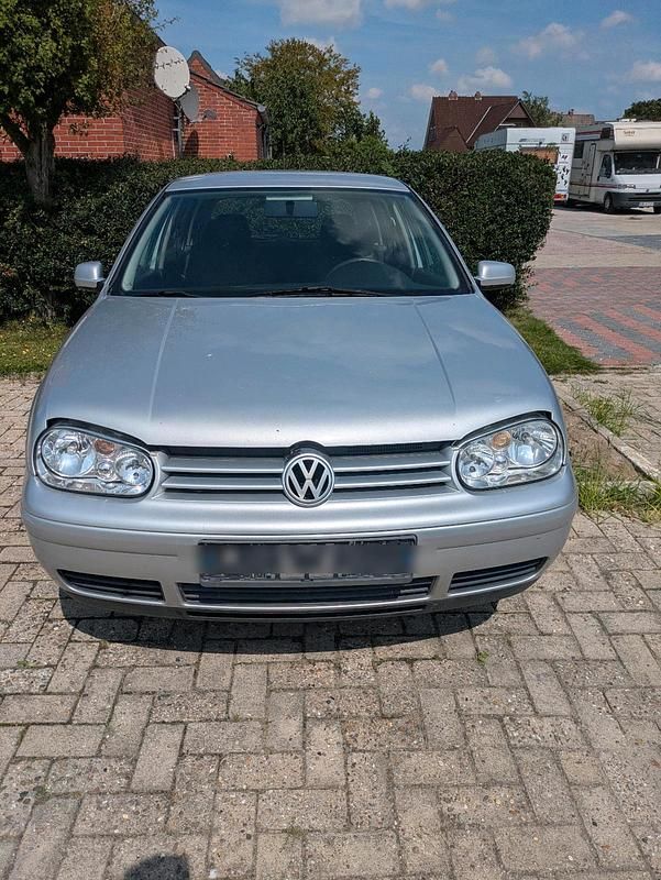 Silber Gebraucht 2001 VW Golf IV Kleinwagen | 580 € (Superpreis) - Bild 1/4