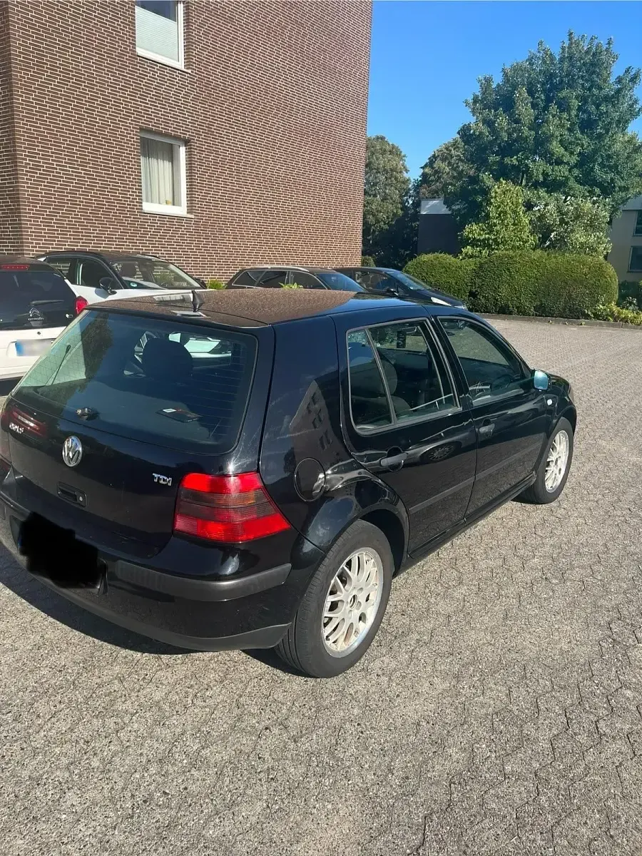 Gebraucht VW Golf IV 90 PS (66 kW) 2003 Schwarz Limousine
