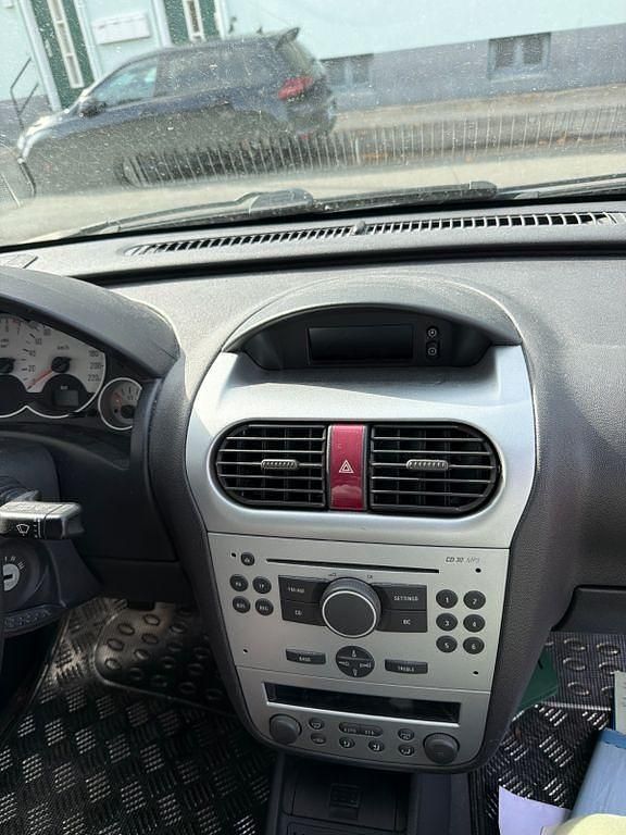 Gebraucht Opel Corsa 80 PS (58 kW) 2006 Grün Kleinwagen