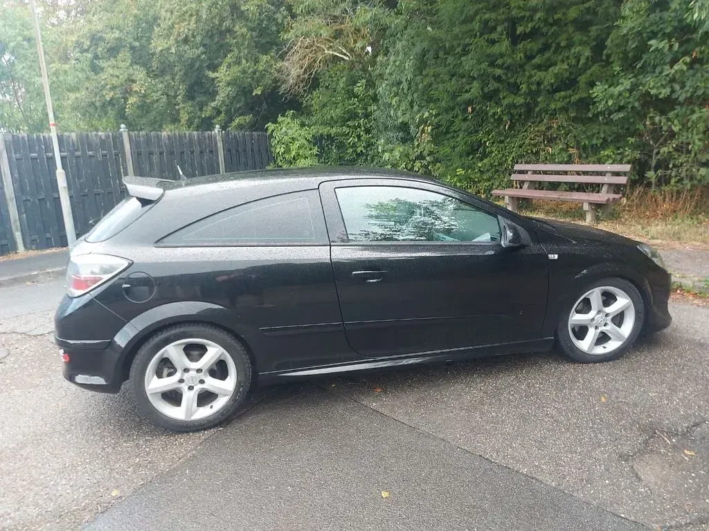 Gebraucht Opel Astra GTC 200 PS (147 kW) 2006 Coupé