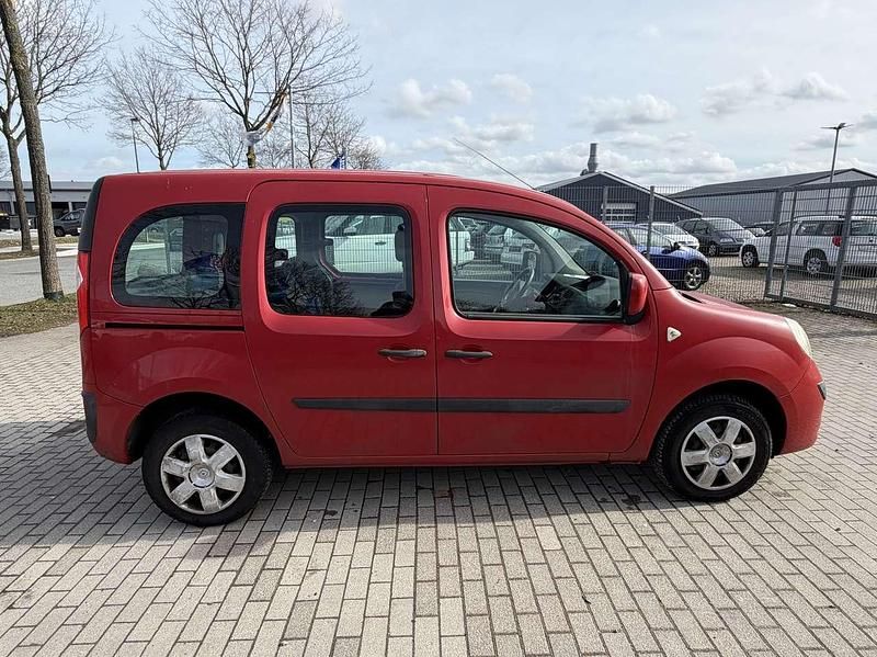 Gebraucht Renault Kangoo 87 PS (63 kW) 2011 Hellrot Van / Kleinbus