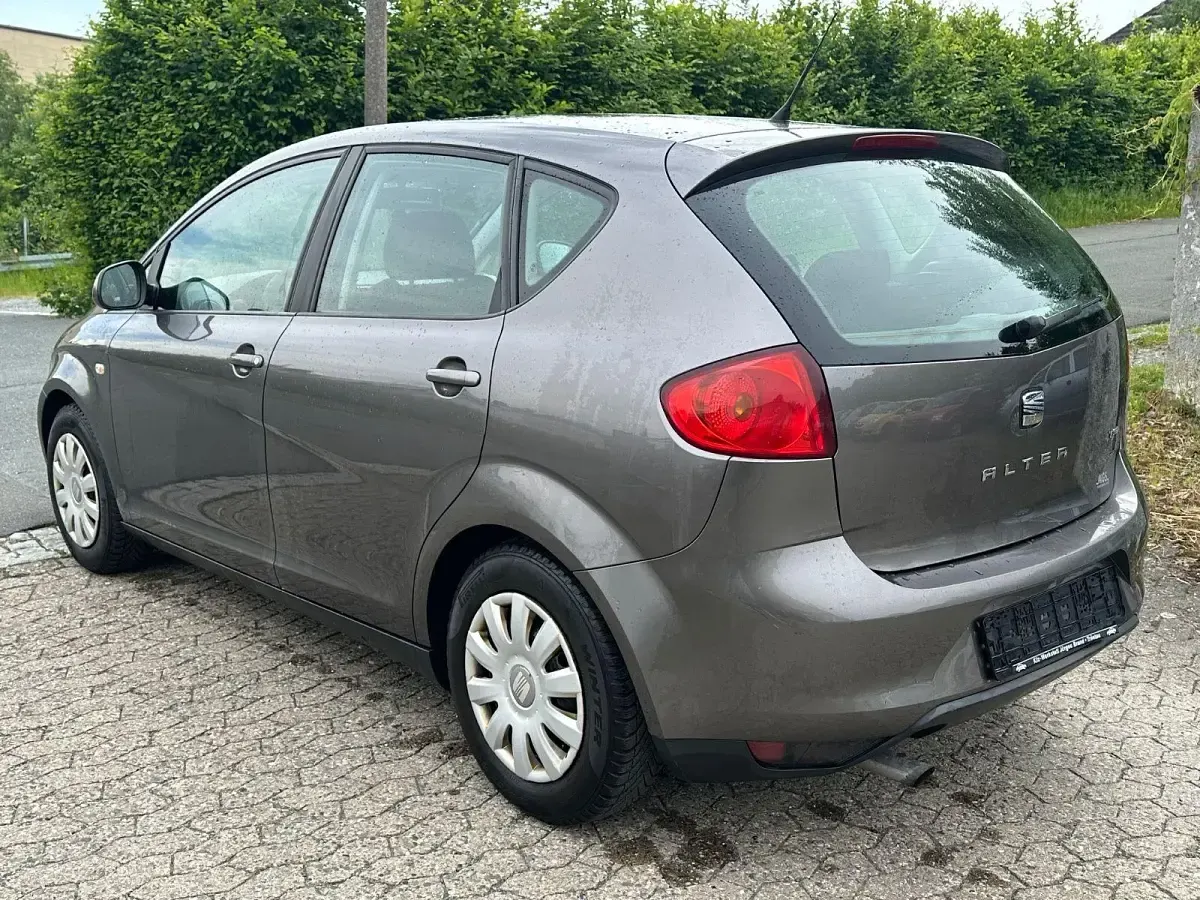 Gebraucht Seat Altea Reference 105 PS (77 kW) 2014 Grau Kombi