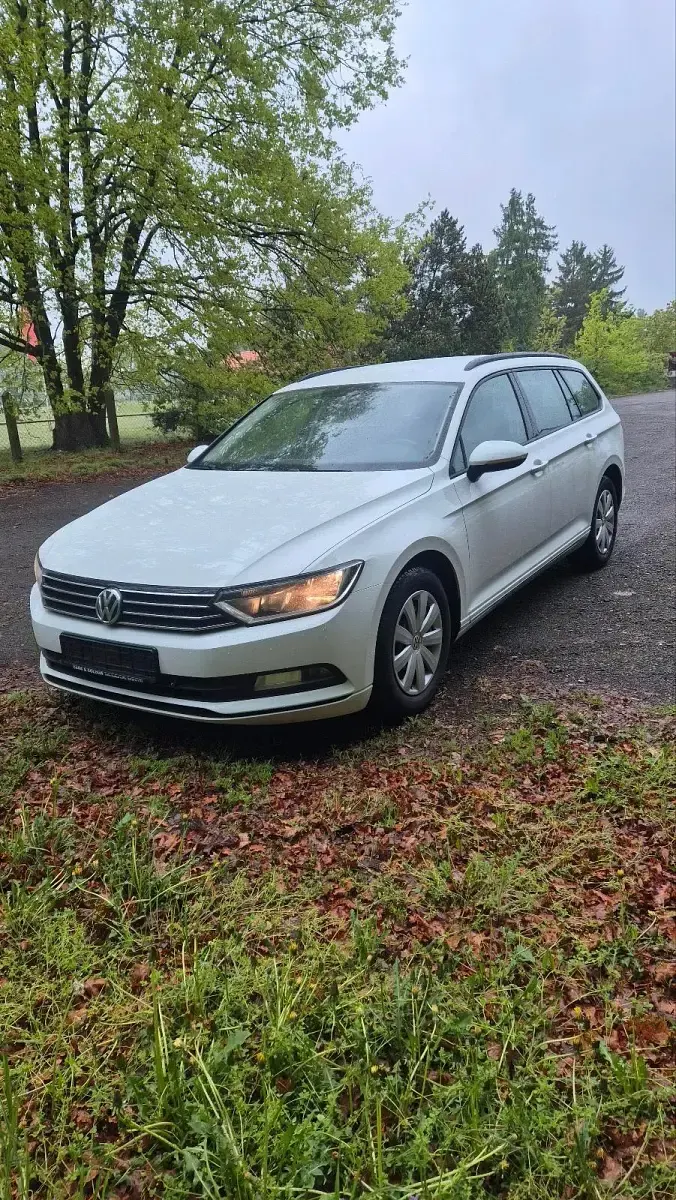 Gebraucht VW Passat 120 PS (88 kW) 2016 Weiß Kombi