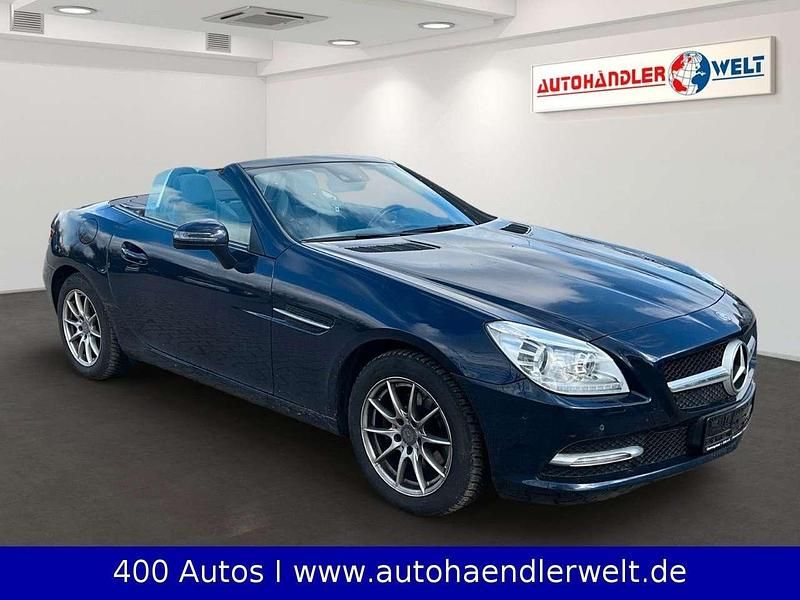 Second-hand Mercedes SLK200 184 CP (135 kW) 2011 Albastru Cabrio