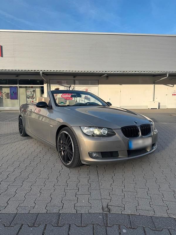 Gebraucht BMW 330 Cabriolet M Performance 272 PS (200 kW) 2007 Gold Cabrio