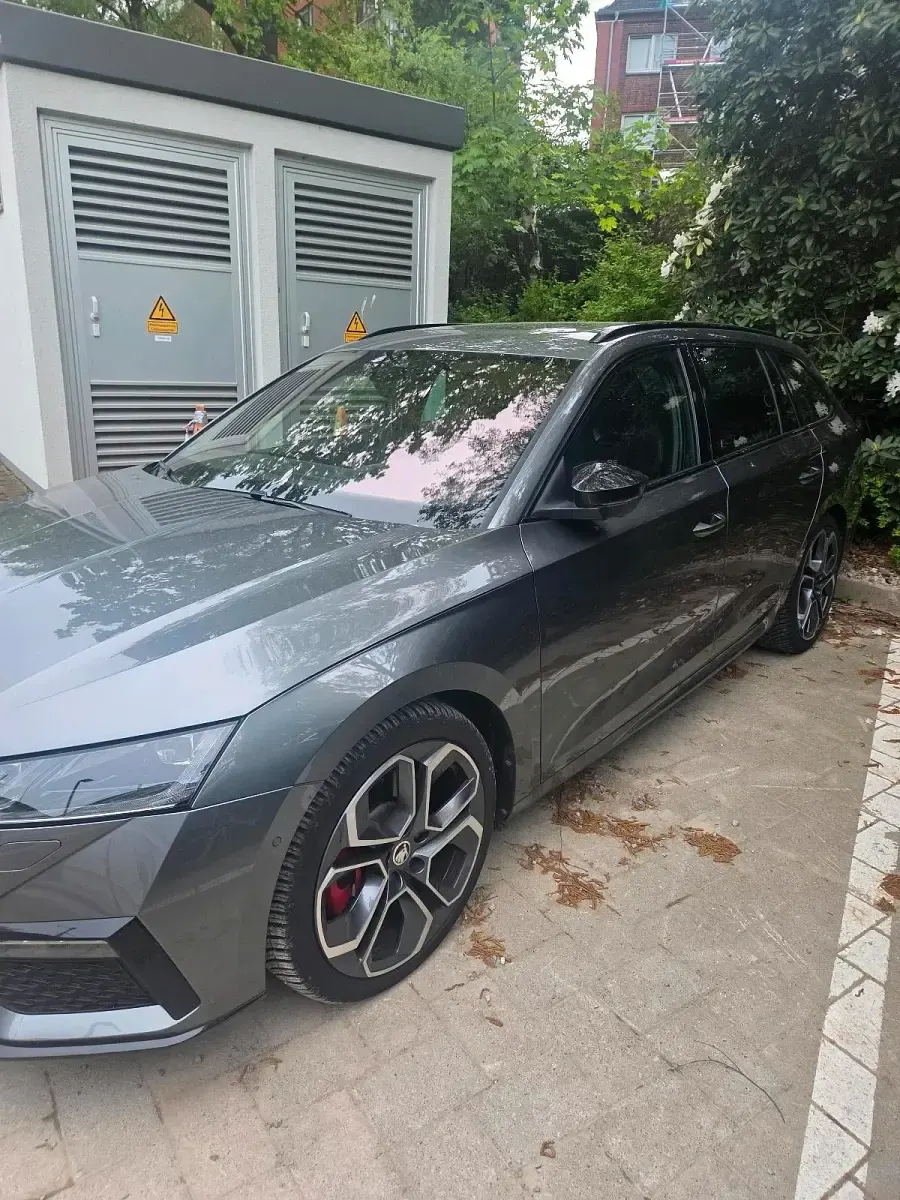 Gebraucht Skoda Octavia RS 246 PS (180 kW) 2024 Grau Kombi