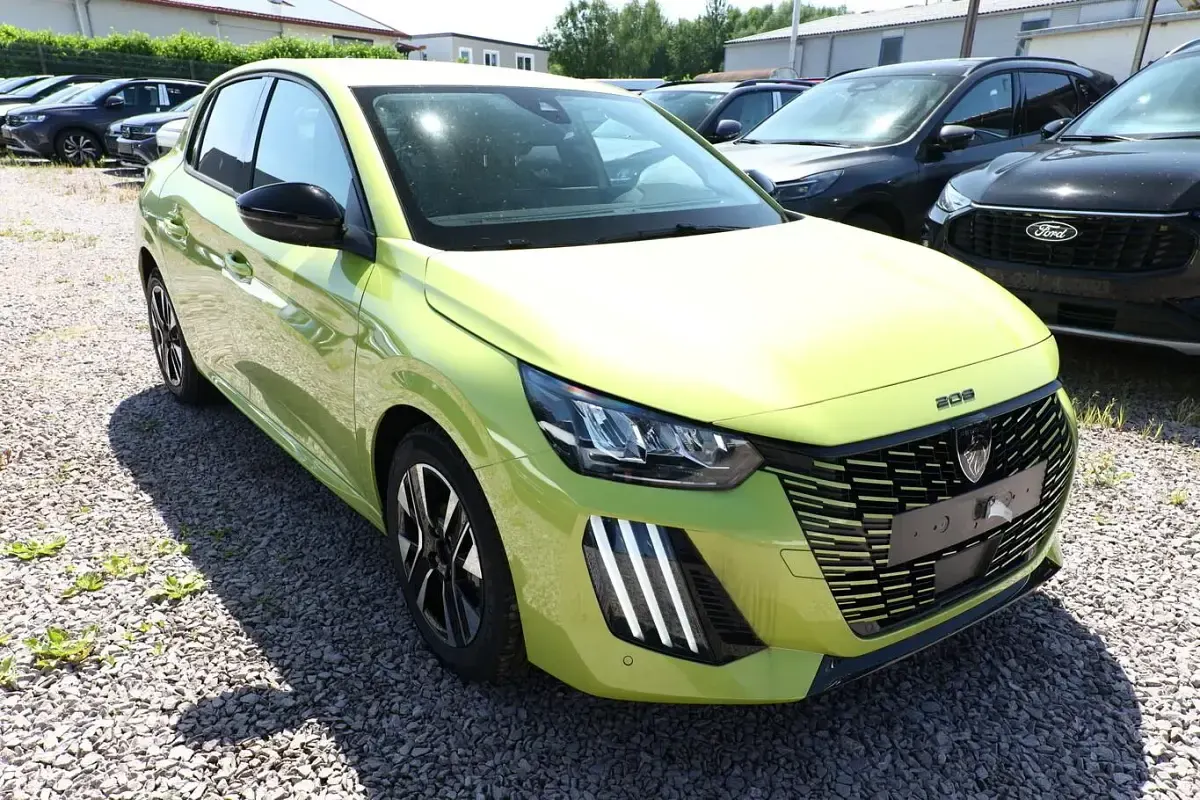 Neu Peugeot 208 Allure 101 PS (74 kW) 2026 Agueda gelb metallic Kleinwagen