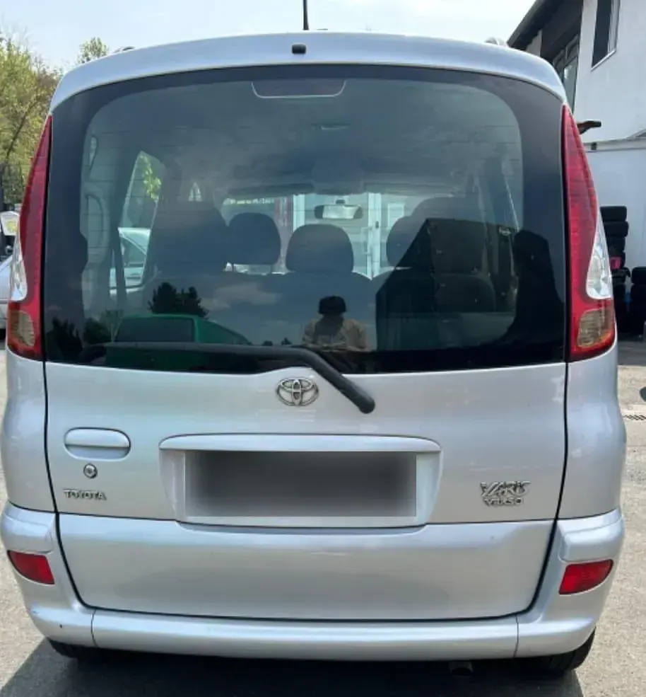 Gebraucht Toyota Yaris 87 PS (63 kW) 2004 Silber Kombi
