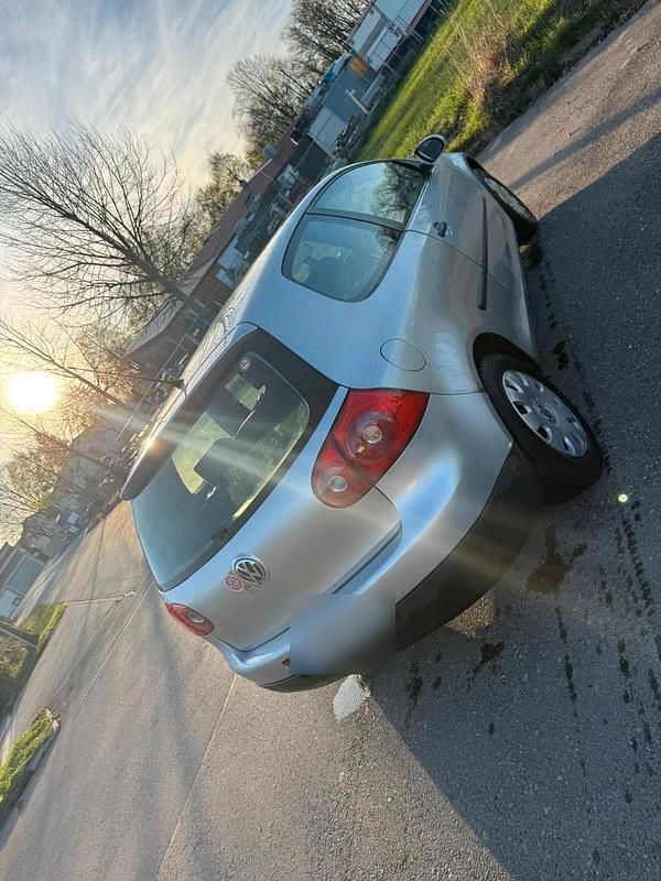 Gebraucht VW Golf V 75 PS (55 kW) 2005 Silber Kleinwagen