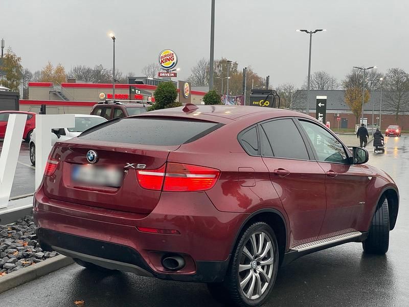 Rot Gebraucht 2010 BMW X6 SUV | 12.000 € - Bild 1/4