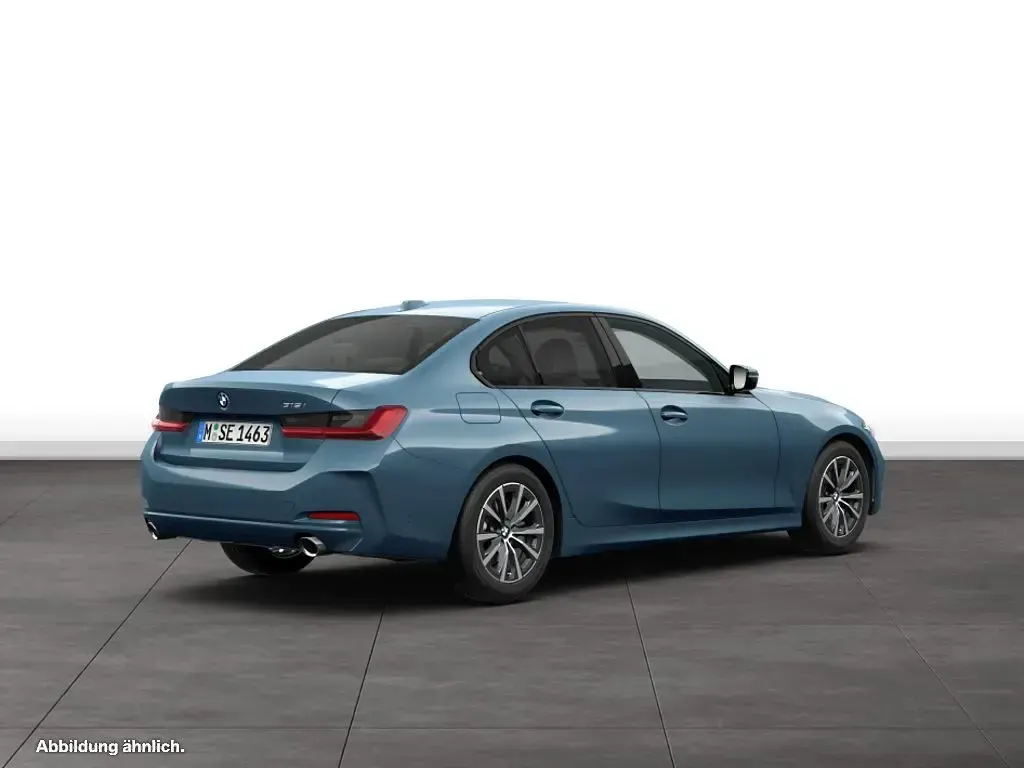 Gebraucht BMW 318 156 PS (114 kW) 2025 Arctic race blue metallic Limousine