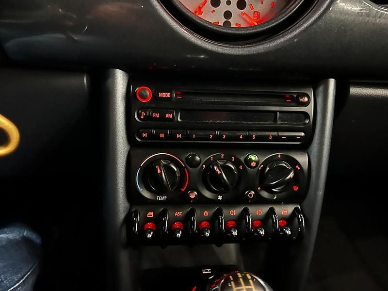 Gebraucht Mini ONE 90 PS (66 kW) 2003 Schwarz Kleinwagen