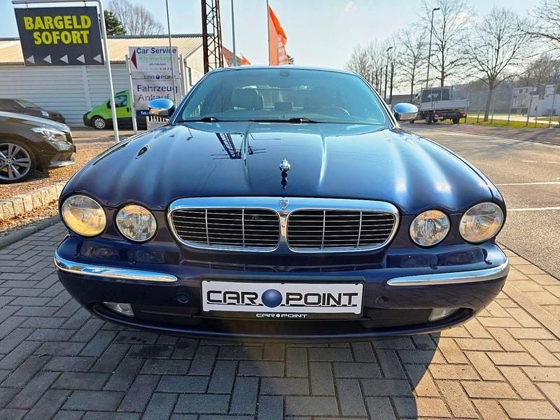 Gebraucht Jaguar XJ8 298 PS (219 kW) 2003 Blau Limousine
