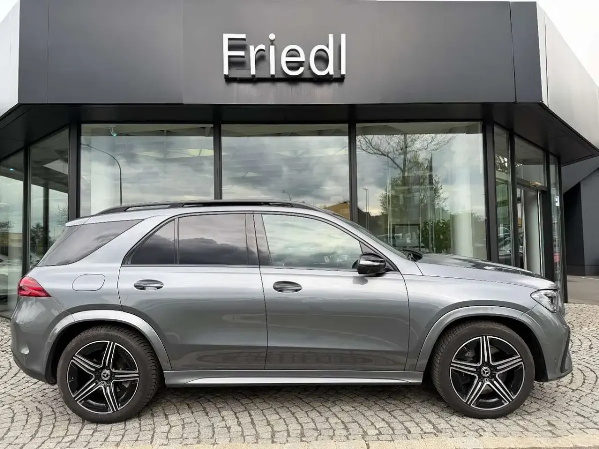 Gebraucht Mercedes GLE450 AMG 367 PS (269 kW) 2024 Selenitgrau SUV