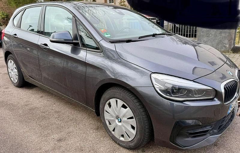 Gebraucht BMW 216 Advantage 116 PS (85 kW) 2020 Grau Kombi