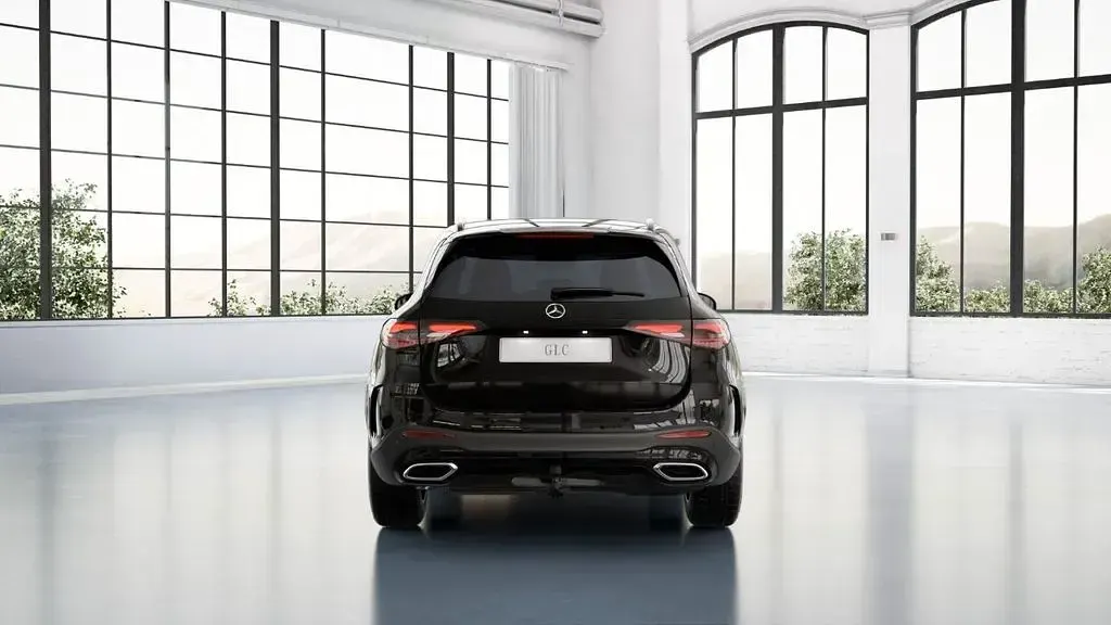 Gebraucht Mercedes GLC220 AMG 197 PS (144 kW) 2025 Schwarz SUV