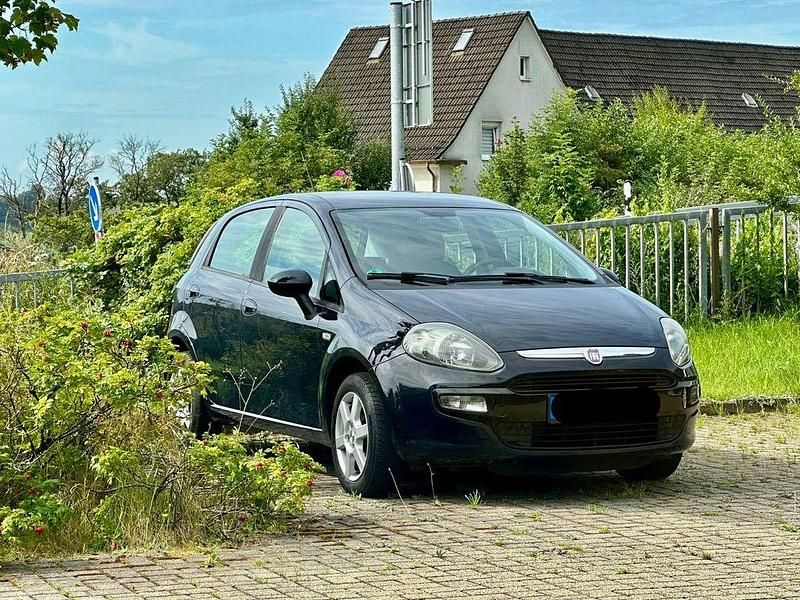 Blau Gebraucht 2011 Fiat Punto Evo Kleinwagen | 3.600 € (Fairer Preis) - Bild 1/4