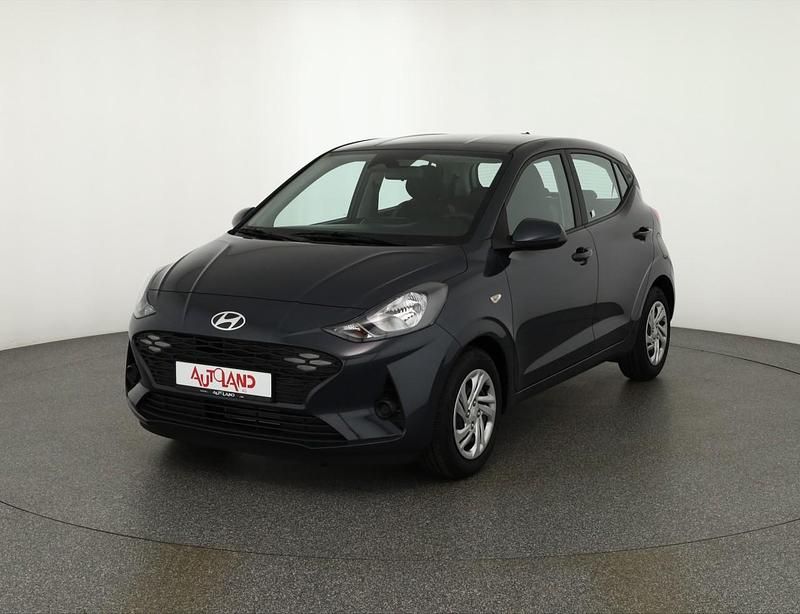 Grau Neu 2025 Hyundai i10 Kleinwagen | 15.890 € (Fairer Preis) - Bild 1/4