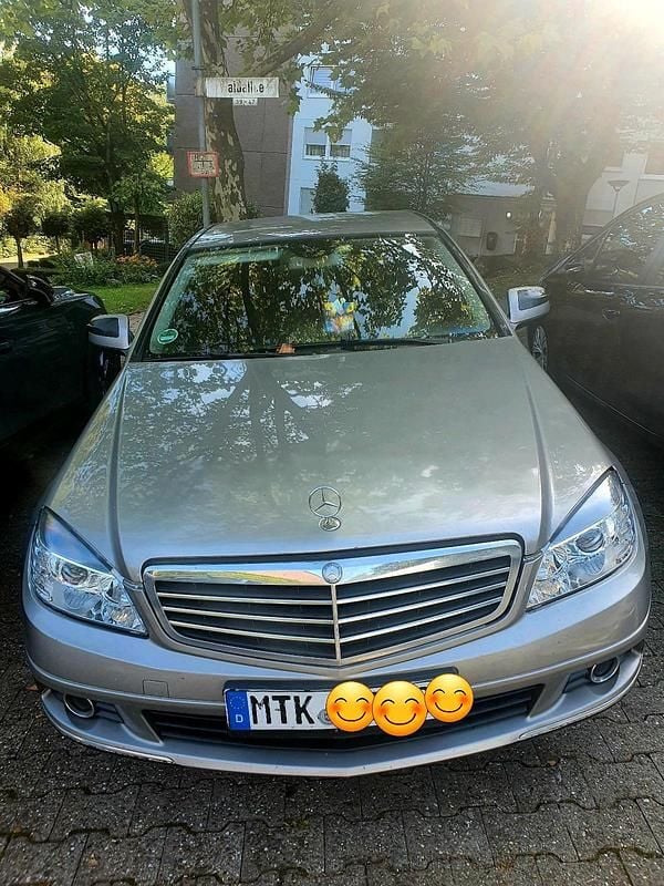Andere farben Gebraucht 2008 Mercedes C200 Limousine | 3.200 € (Fairer Preis) - Bild 1/4