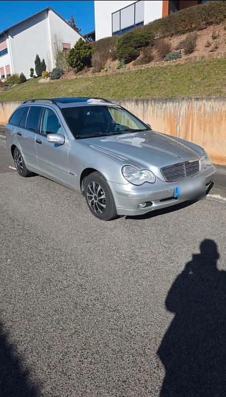 Silber Gebraucht 2002 Mercedes C220 Kombi | 2.350 € (Fairer Preis) - Bild 1/4