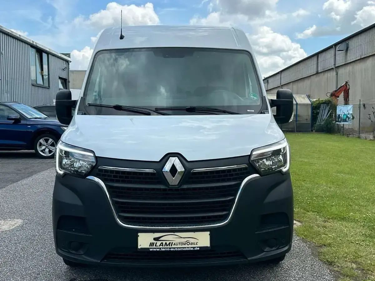 Gebraucht Renault Master 135 PS (99 kW) 2023 Weiß Van / Kleinbus