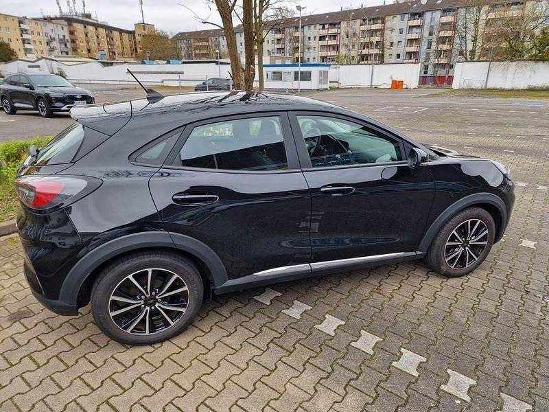 Gebraucht Ford Puma Titanium 125 PS (91 kW) 2021 Schwarz SUV