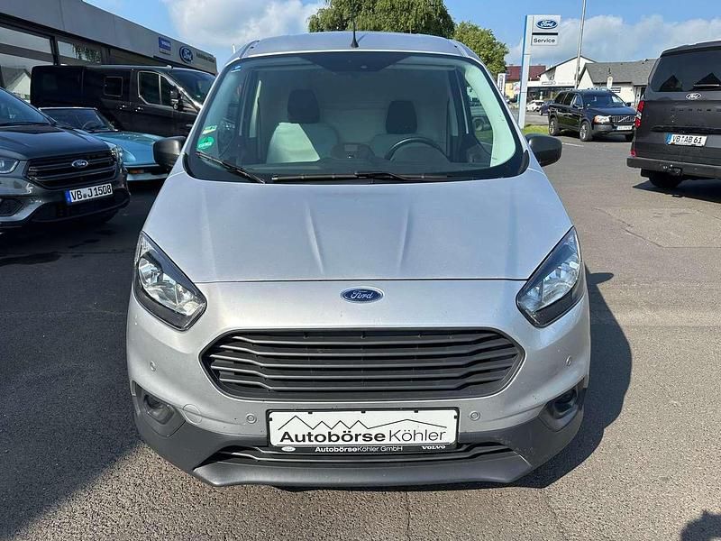 Gebraucht Ford Transit Trend 101 PS (74 kW) 2018 Polarsilber Van / Kleinbus