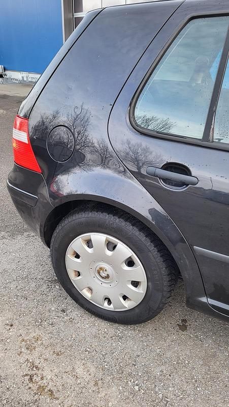 Gebraucht VW Golf IV 75 PS (55 kW) 1999 Schwarz Kleinwagen