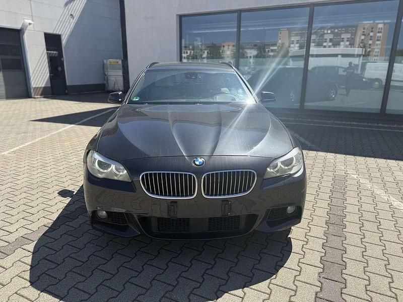 Sophistograu brillanteffekt Gebraucht 2011 BMW 530 M Sport Kombi | 9.800 € (Superpreis) - Bild 1/4