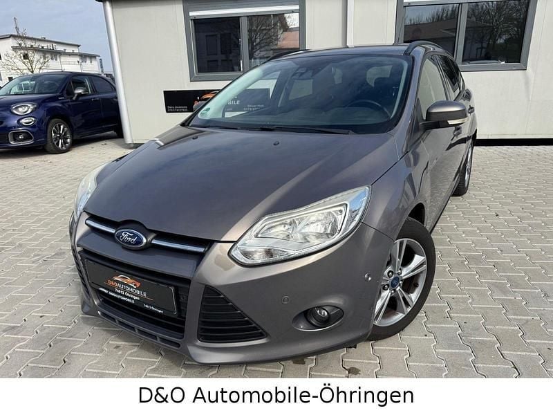 Gebraucht Ford Focus SYNC Edition 116 PS (85 kW) 2013 Braun Kombi