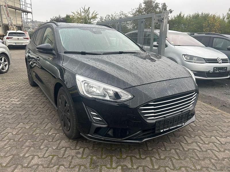 Schwarz Gebraucht 2019 Ford Focus Limousine | 8.500 € (Superpreis) - Bild 1/4