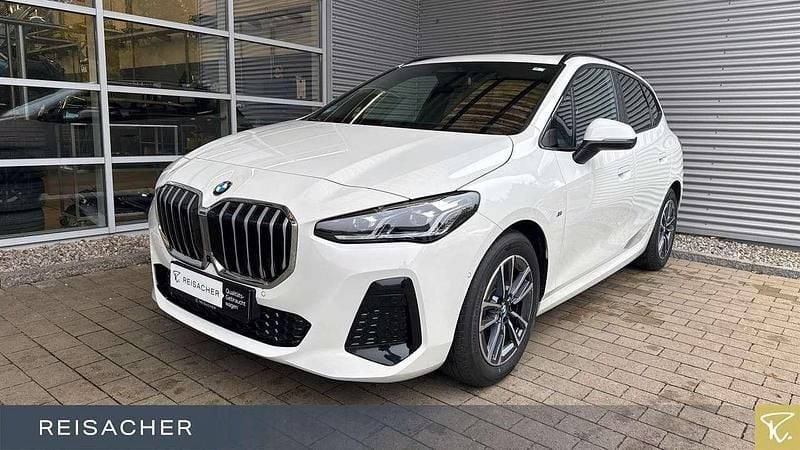 Weiß Gebraucht 2025 BMW 220 M Sport Van / Kleinbus | 37.349 € (Fairer Preis) - Bild 1/4