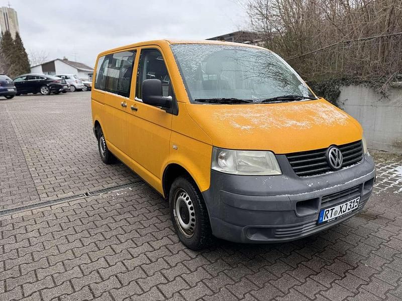 Gebraucht VW Multivan 131 PS (96 kW) 2009 Orange Van