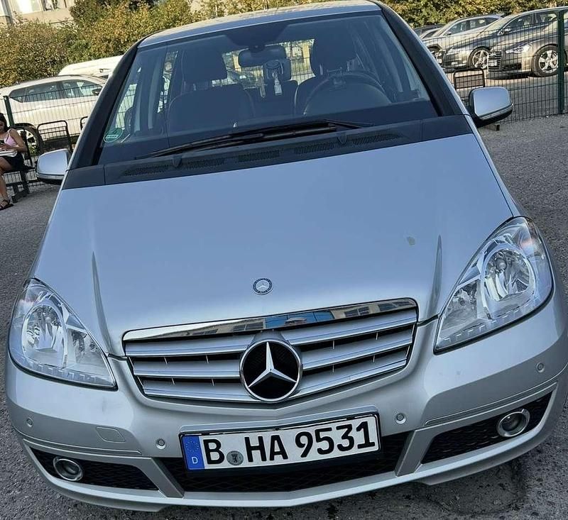 Gebraucht 2011 Mercedes A180 Avantgarde Limousine | 2.999 € (Superpreis) - Bild 1/4