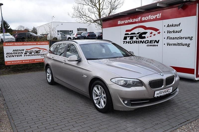 Gebraucht BMW 530 258 PS (189 kW) 2011 Silber Kombi