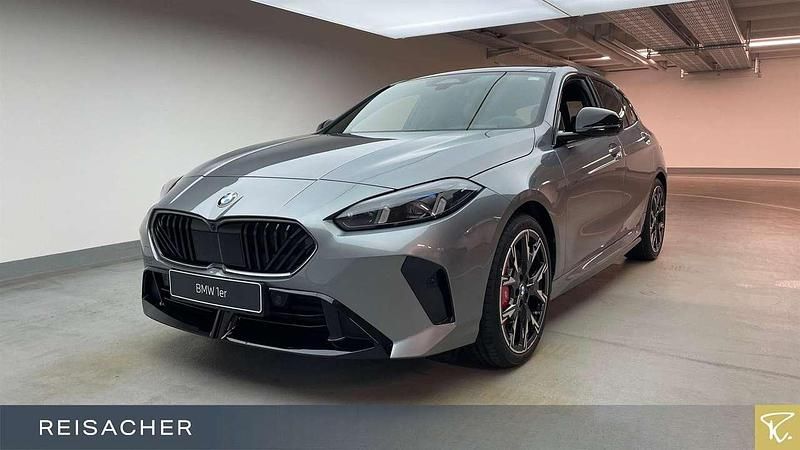 Skyscraper grau metallic Neu 2025 BMW 120 Performance Kleinwagen | 41.490 € (Teuer) - Bild 1/4
