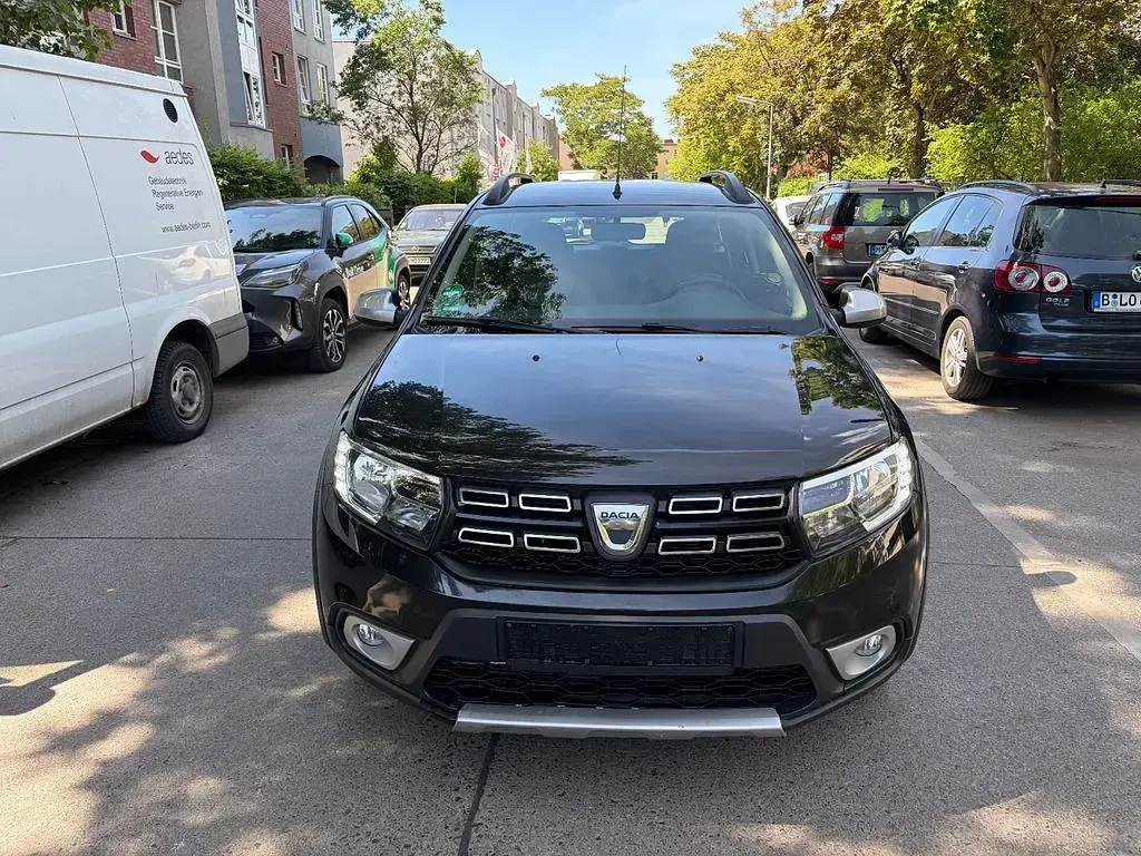 Używany Dacia Logan MCV Stepway 90 KM (66 kW) 2018 Czarny Kombi