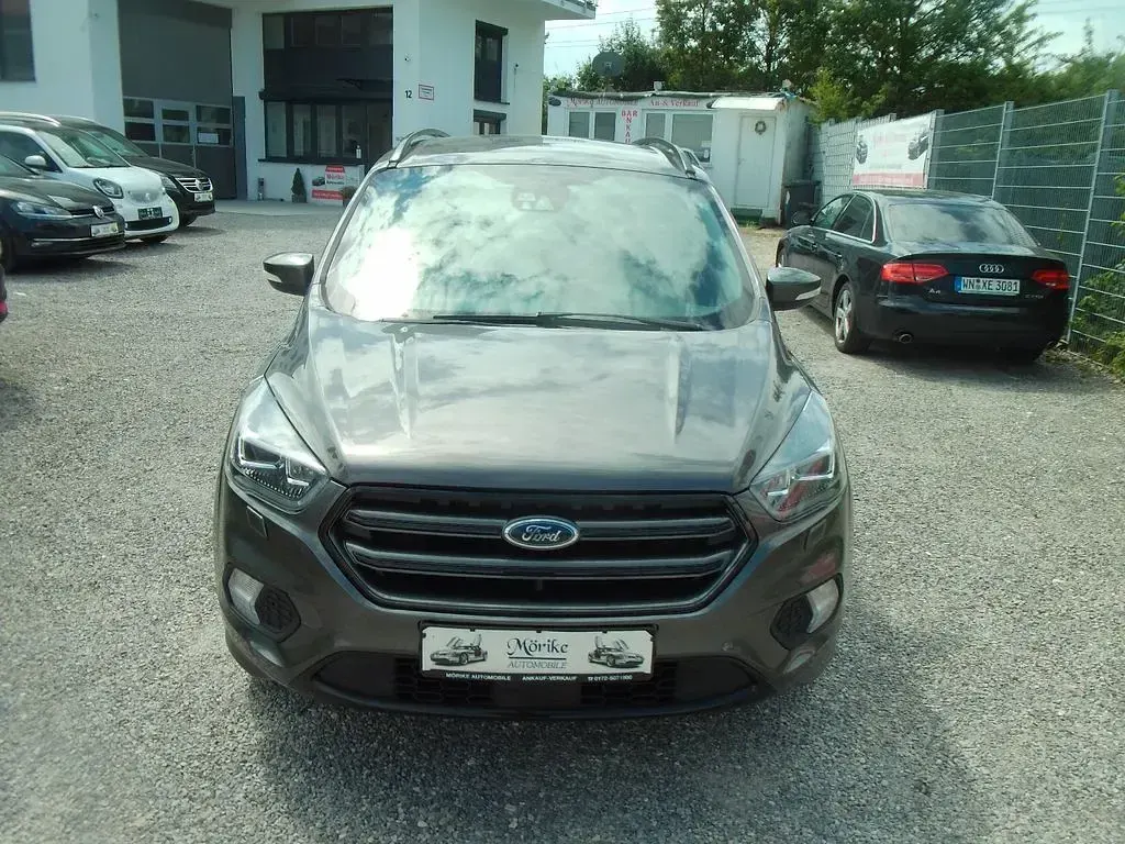 Gebraucht Ford Kuga ST-Line 175 PS (128 kW) 2019 Grau SUV